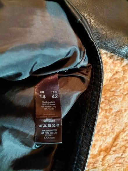 Photo of free Ladies jacket 2 (Twyford RG10) #2