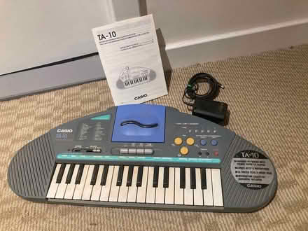 Photo of free electric keyboard for kids (Brookland) #1