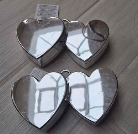 Photo of free 2 x heart-shaped balloon weights for helium balloons (North Watford WD24) #1
