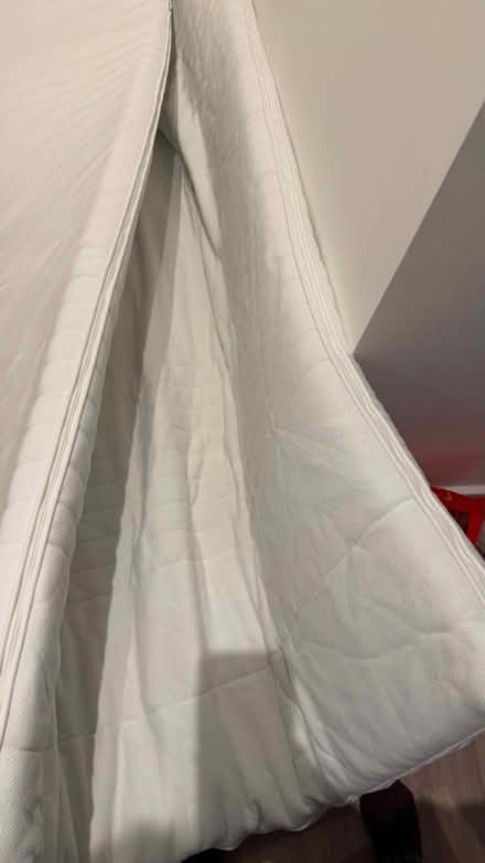 Photo of free King Topper, duvet and sheets (The Exchange LS12) #4