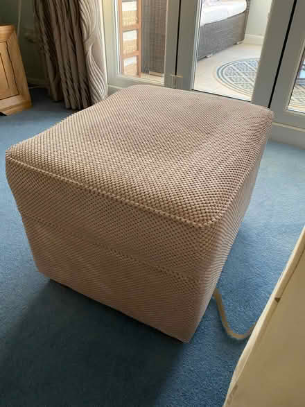 Photo of free Beige pouffe with storage (Eastwood SS9) #1