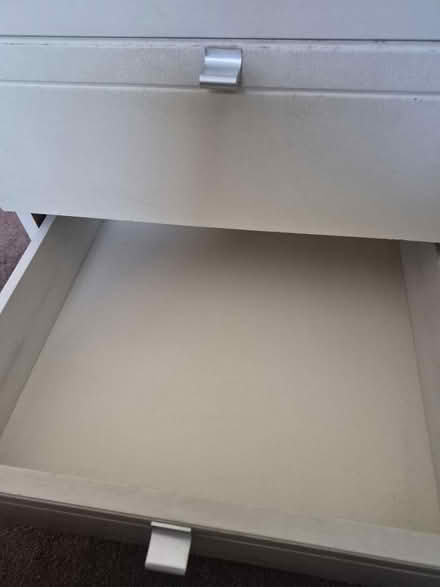 Photo of free Dressing table (Luton, Stopsley) #3