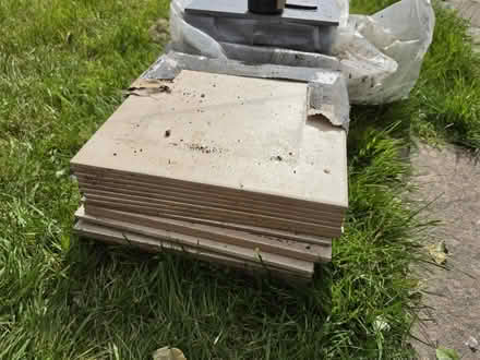 Photo of free New cream tiles (IG1) #1