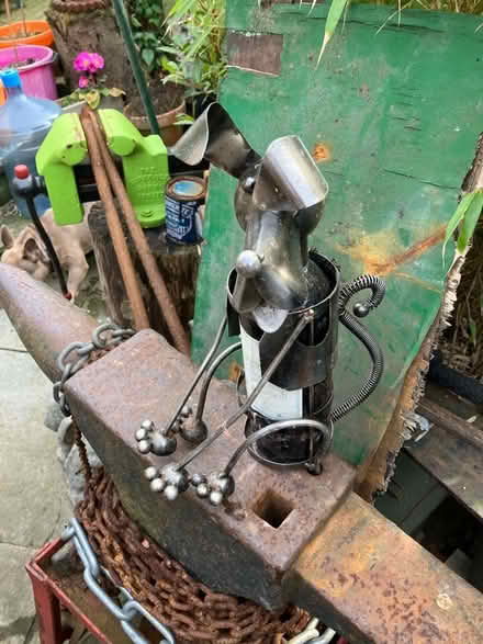 Photo of free Stainless steel dog wine bottle holder (Lofthouse Gate WF3) #1