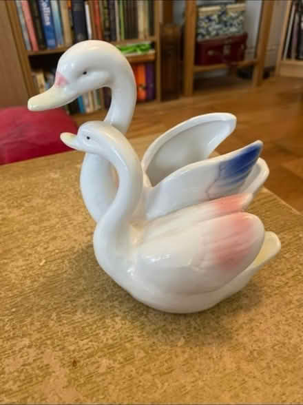 Photo of free Swan Ornament Vase (Cheshunt En8) #1