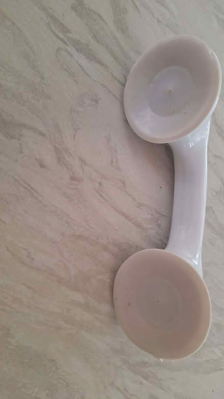 Photo of free Suction handle (Oxton CH43) #3