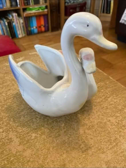 Photo of free Swan Ornament Vase (Cheshunt En8) #2