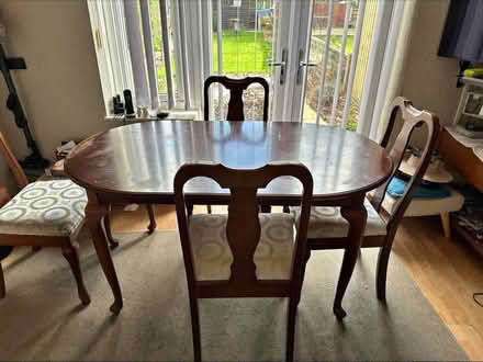 Photo of free Extendable table & 4 chairs (SK7 Hazel grove) #1