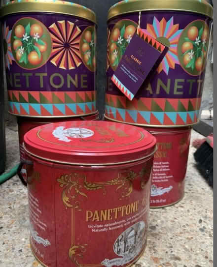 Photo of free Decorative storage tins (Barnsbury N1) #1