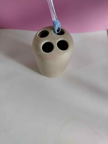 Photo of free Toothbrush holder (North Kensington W10) #2