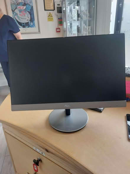 Photo of free aoc led monitor (Hampton Hill TW12) #1