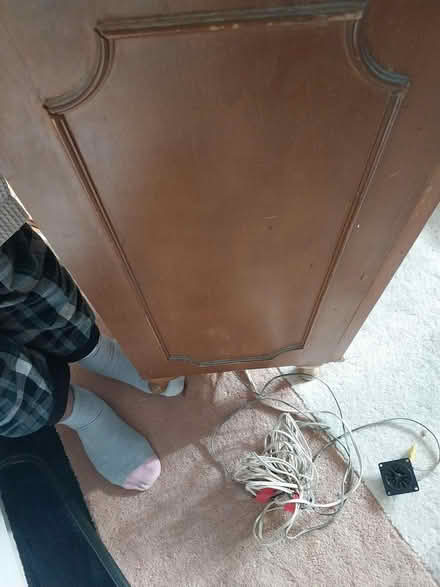 Photo of free Large floor standing speakers x2 (Leytonstone, E11) #3