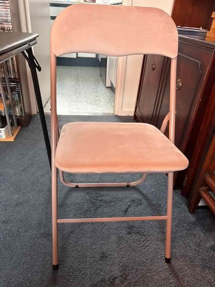 Photo of free Black leatherette table and two pink sueded chairs (Seal TN15) #4