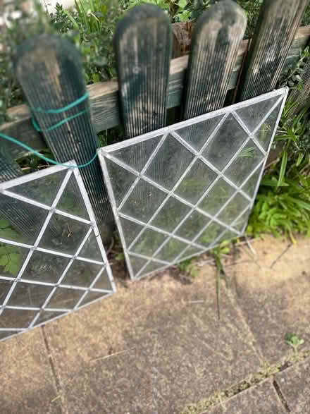 Photo of free 2 leaded. lights (Hoddesdon EN11) #2