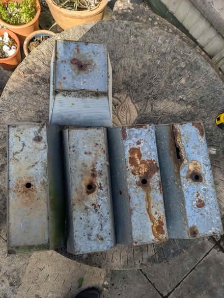 Photo of free Metal Planters (Brookvale RG21) #2
