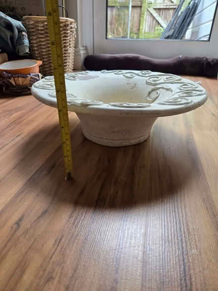 Photo of free Ornamental outdoor vase (Northcote Road SW11) #2