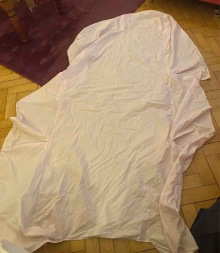 Photo of free Pink single valance sheet (Herne Hill, SE24) #1