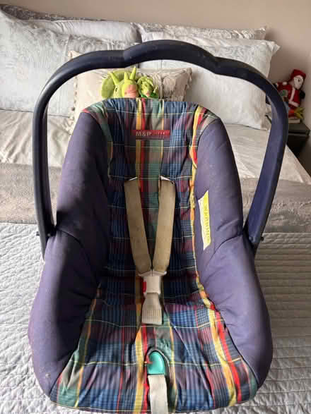 Photo of free Car seat/ carrier (UpperHale GU9) #1