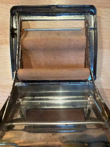 Photo of free Rizla cigarette roller (Freehold LA1) #2