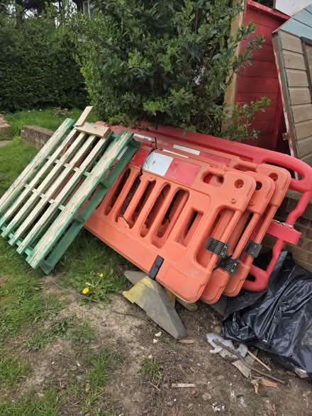 Photo of free Pallet and barriers (UB5) #1