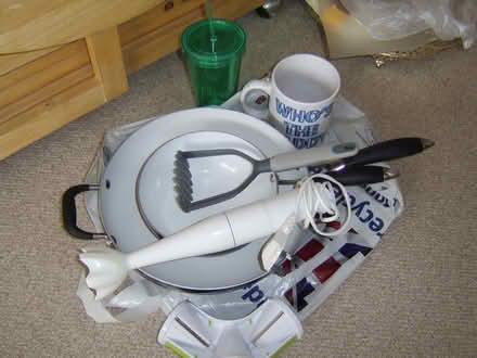 Photo of free Various kitchen items (Hounslow) #1