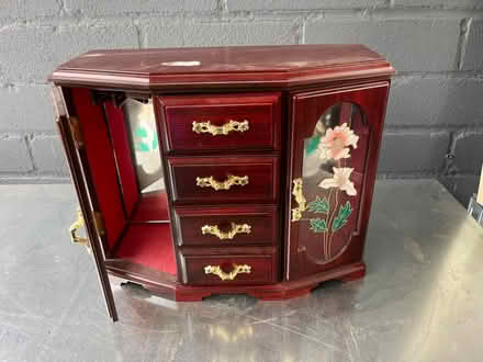 Photo of free Musical Jewellery box (DE56 - Duffield) #1