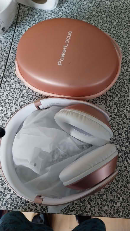 Photo of free Headphones unused work with phone (Fairfield Park BA1) #1