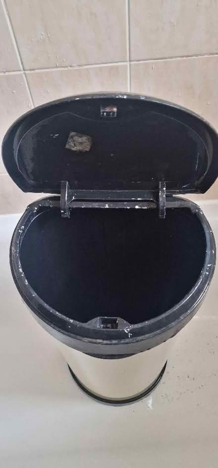 Photo of free Bin (Walthamstow E17) #2