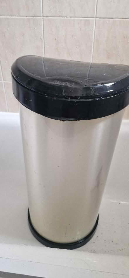 Photo of free Bin (Walthamstow E17) #1