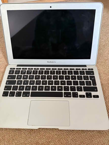 Photo of free MacBook Air - laptop - 2013 (Chesham HP5) #1