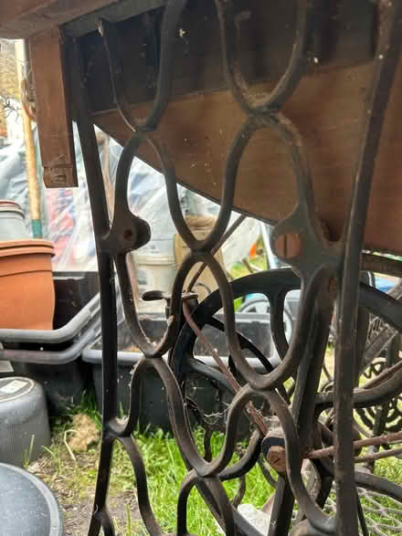 Photo of free Old singer sewing machine (SW19) #2