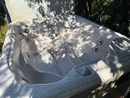 Photo of free Hot Spring 5 person spa (Redwood City Farm Hills) #3