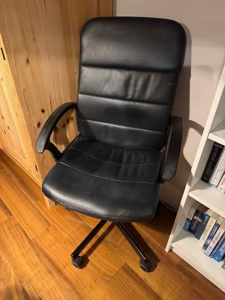Photo of free Office chair (SE19) #2