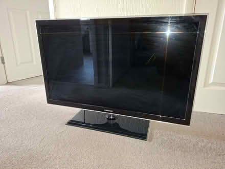 Photo of free Flat screen TV with small fault (Dunchurch CV22) #1