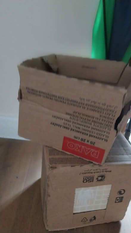 Photo of free White tiles 37. 20cm x 20cm white gloss (Fairfield Park BA1) #1