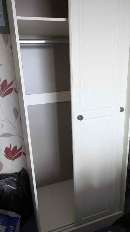 Photo of free One wardrobe (Braithwaite BD22) #2