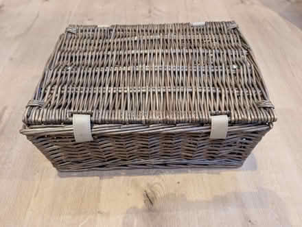 Photo of free Small hamper basket (Kenpshott RG22) #3