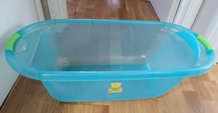Photo of free Baby bath (Queens Park W10) #2