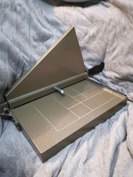 Photo of free Guillotine, paper cutter (Broomhill S10) #2