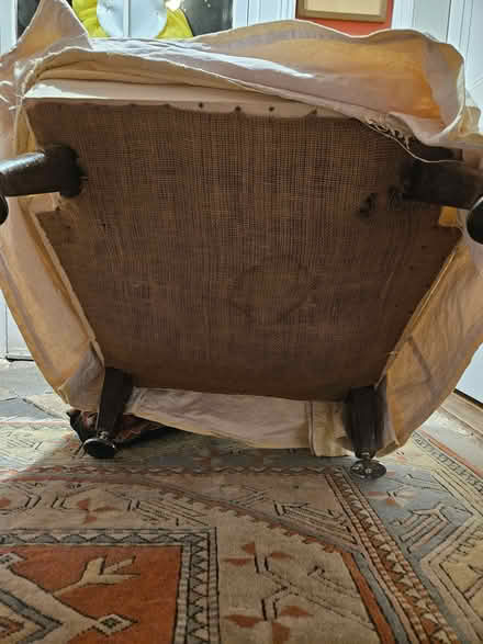 Photo of free Comfortable old armchair (Link Common WR14) #1