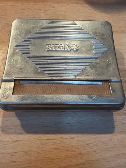 Photo of free Rizla cigarette roller (Freehold LA1) #1