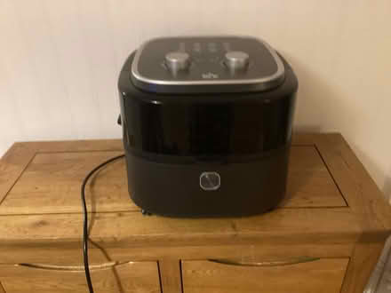 Photo of free Airfryer (Chadwell St Mary RM16) #1