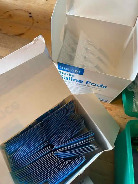 Photo of free First Aid box & items (Lightpill GL5) #4