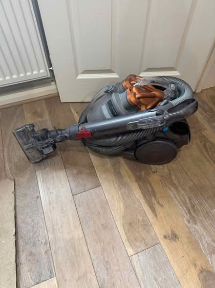 Photo of free Dyson vacuum cleaner (Beckenham BR3) #1