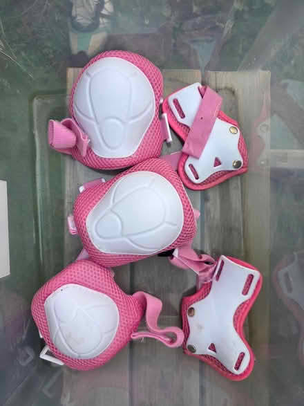 Photo of free Kids elbow and knee pads (Seacroft LS14) #1