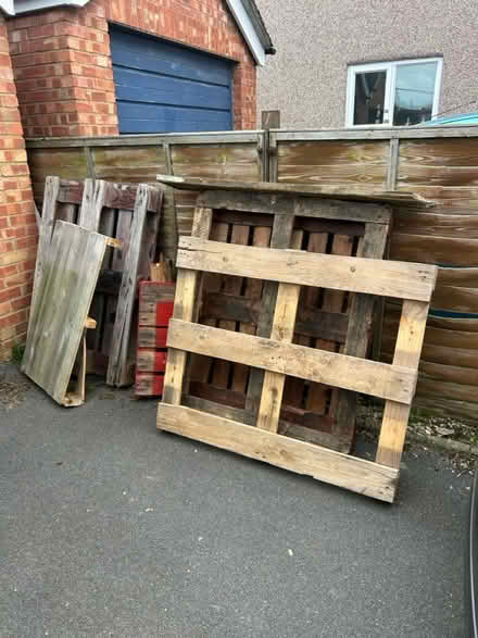 Photo of free Pallets and wood (GL3) #2