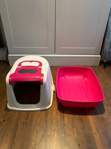 Photo of free Cat litter tray with hood (Winchester SO22) #4
