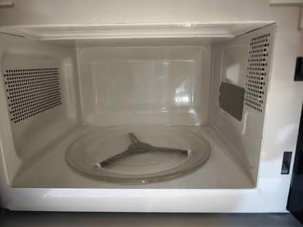 Photo of free working microwave (Parklands Northwood Santry) #2
