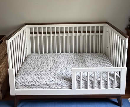 Photo of free baby crib/youth bed (accokeek area) #1