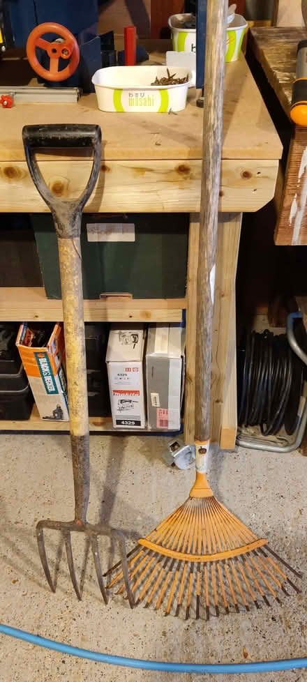 Photo of free Garden fork and rake (Steventon OX13) #1